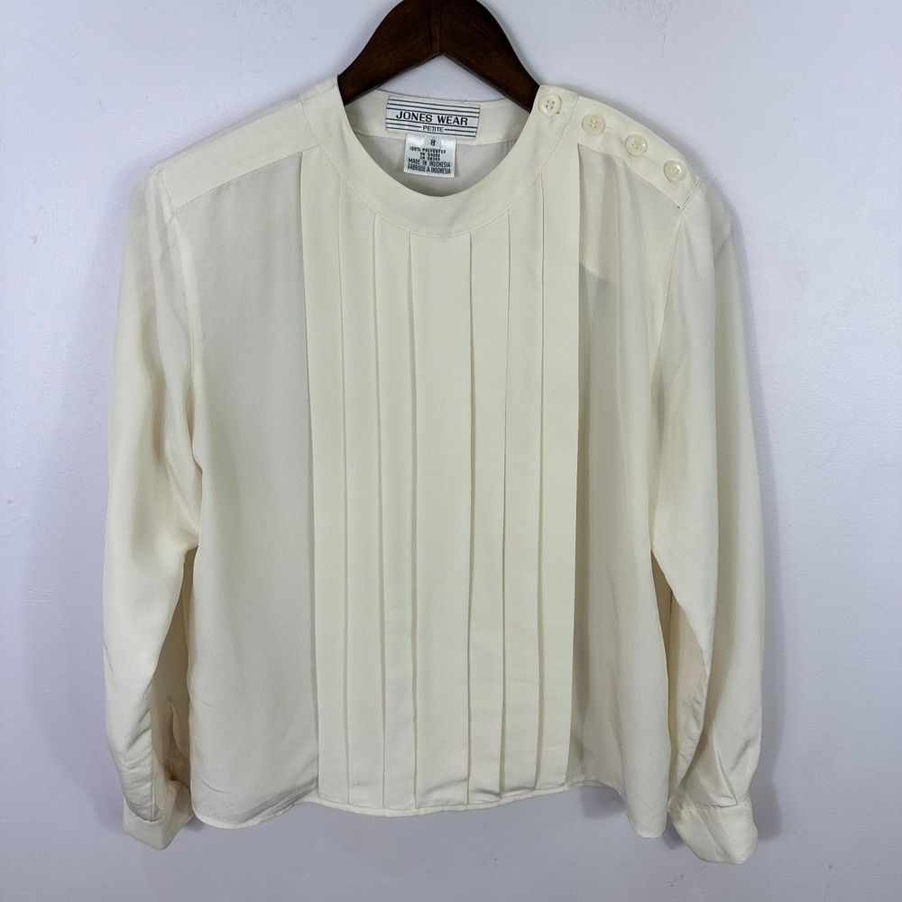 Jones Wear Petite Cream Pleated‎ Blouse 8P Dark Academia Minimalist Scholarly